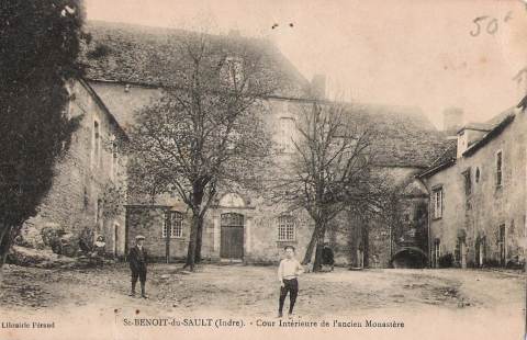 Image historique associée à Cour Intérieure
